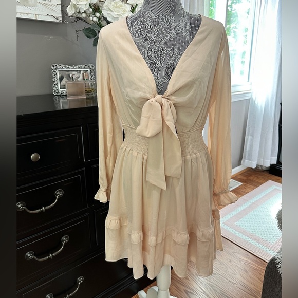 Tie-Front Ruffle Mini Dress – Boho Chic Size M - Picture 4 of 17